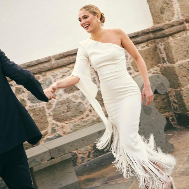 Cinco vestidos de novia asequibles que son perfectos para lucir como segunda opción