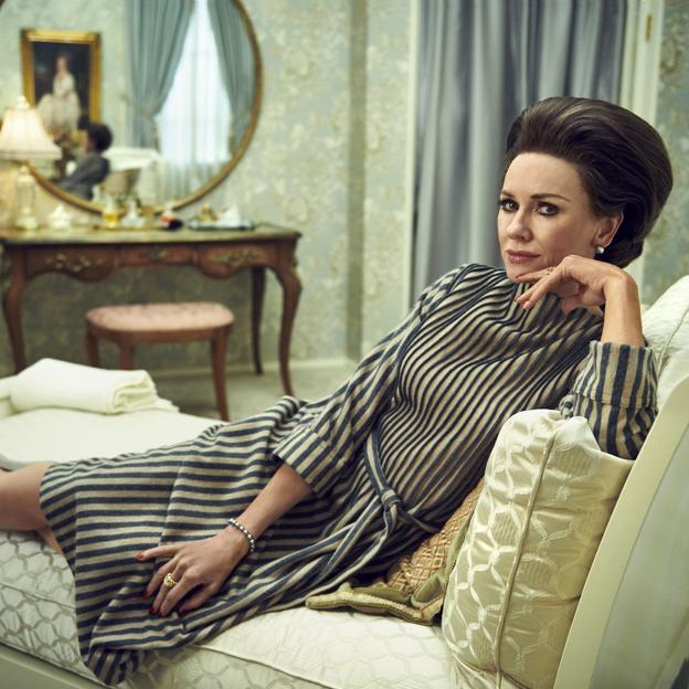 Naomi Watts como Babe Paley en una imagen de Feud: Capote & the Swans.