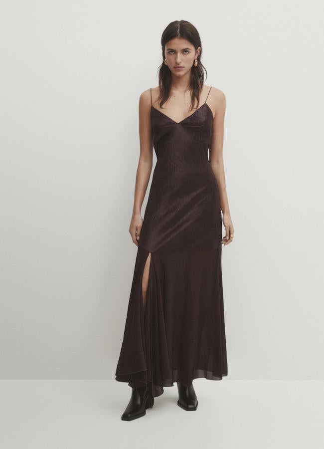 Vestido lencero de Massimo Dutti, 79,95 euros.