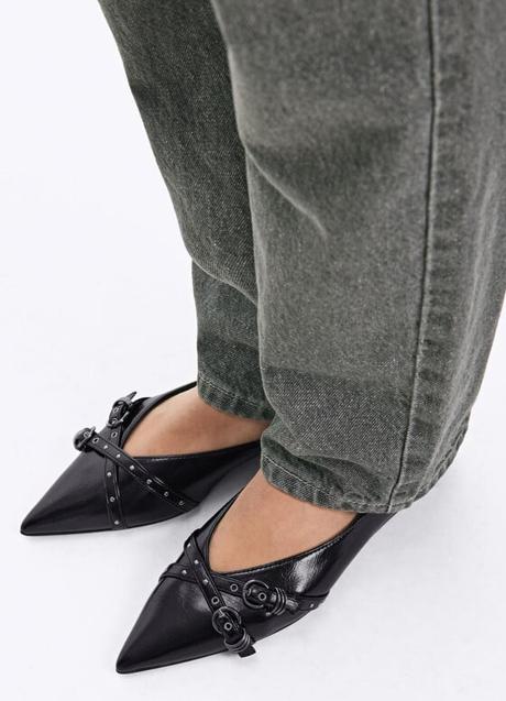 Zapatos negros de Parfois (29,99 euros)