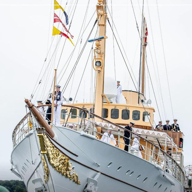 Imagen del yate Dannebrog, el barco en el que Federico X y Mary de Dinamarca realizarán sus primeros viajes oficiales. 