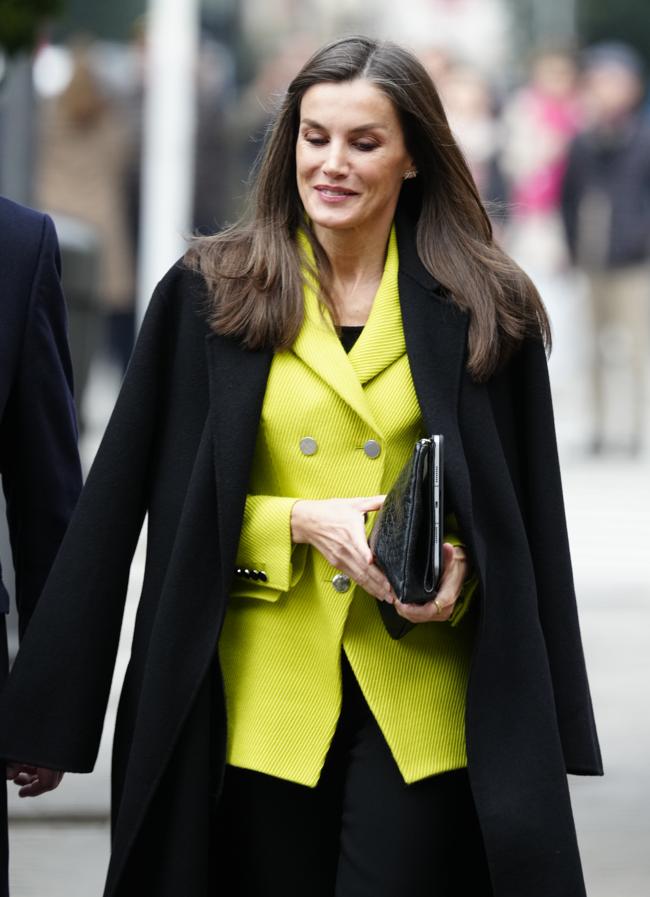 Así ha ido la reina Letizia a la reunión de trabajo. / LIMITED PICTURES