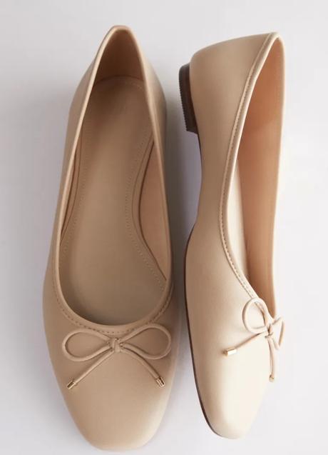 Bailarinas beige de H&M (19,99 euros)