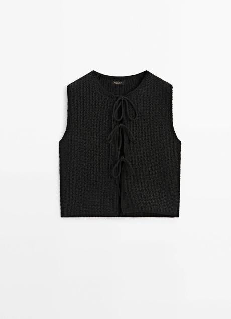 Top de punto negro de Massimo Dutti (69,99 euros)