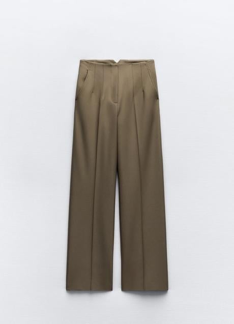 Pantalón caqui de Zara (35,99 euros)