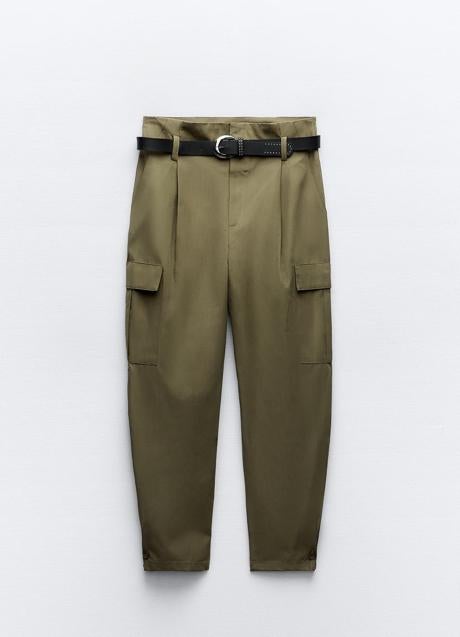 Pantalón caqui de Zara (35,99 euros)