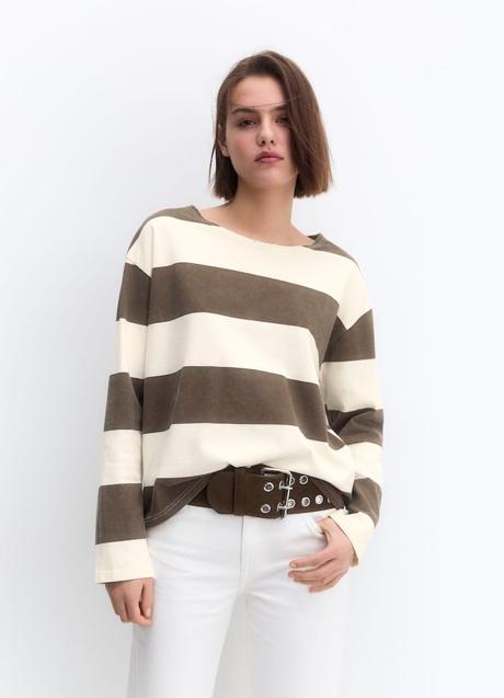 Camiseta de rayas de Pull & Bear (17,99 euros)