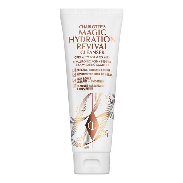 Limpiador facial Magic Revival Cleanser de Charlotte Tilbury.