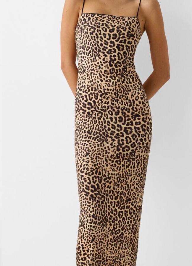 Vestido de leopardo de Bershka / Bershka