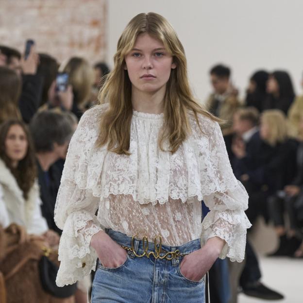 Cómo llevar el estilo boho chic esta primavera 2024, según las que más saben de moda