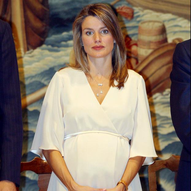 Así (de mal) pasó Letizia el embarazo de princesa Leonor: muchas náuseas, una cesárea y varios mensajes de SMS