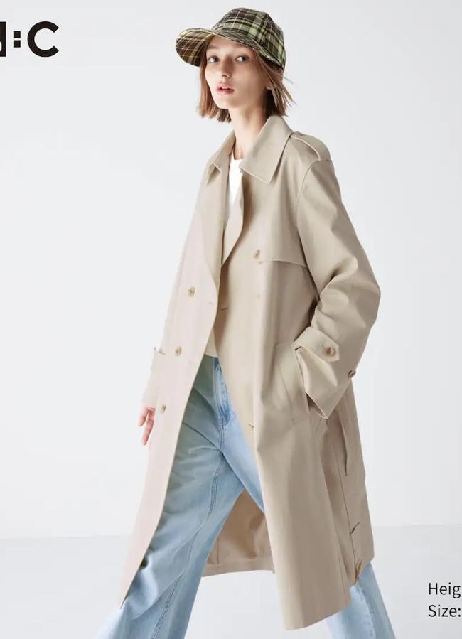 Gabardina amplia de Uniqlo, 109,90 euros.