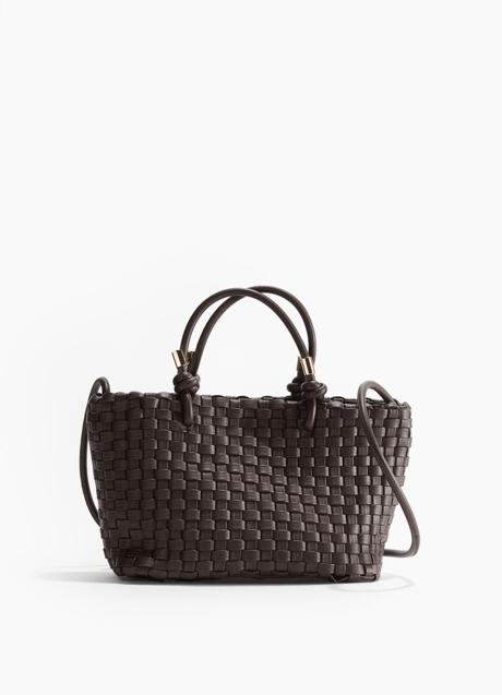 Bolso trenzado de H&M (39,99 euros)