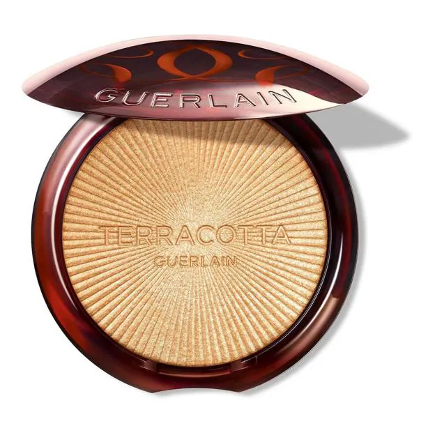 Terracotta Luminizer de Guerlain. Precio: 57,99 euros