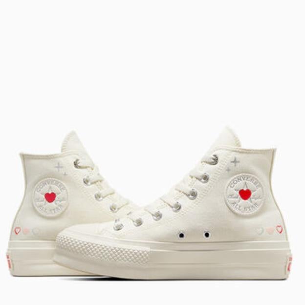 Zapatillas Converse modelo Chuck Taylor con plataforma 