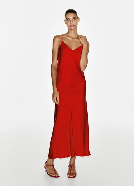 Vestido rojo de Massimo Dutti (79,99 euros)