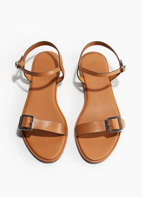 Sandalias planas de H&M (25,99 euros)