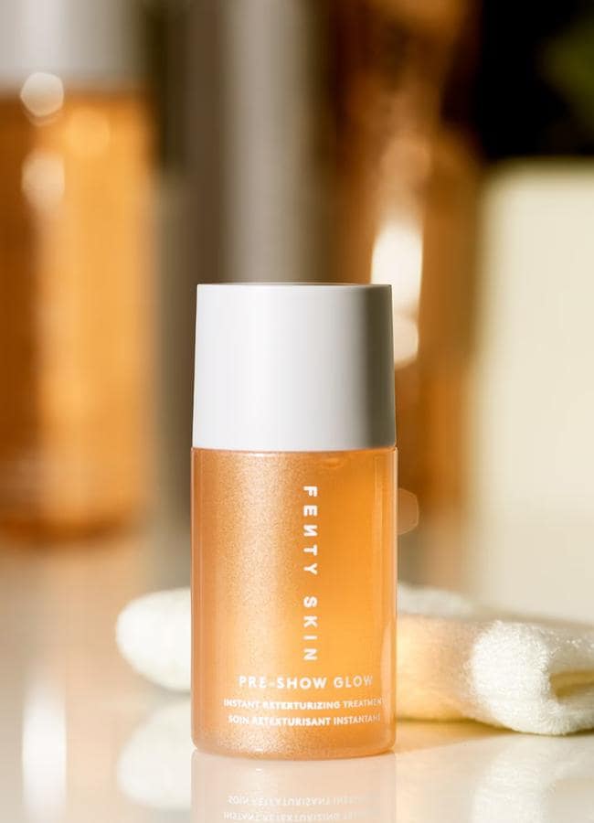 Tónico exfoliante con AHA Pre-Show Glow de Fenty Beauty.