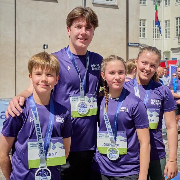 El príncipe Christian junto a sus hermanos, Vincent, Isabella y Josephine en la Carrera Real. 