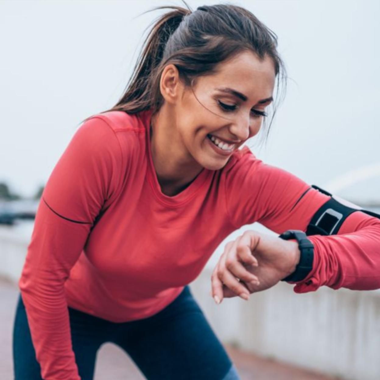 Una mujer haciendo ejercicio/PEXELS