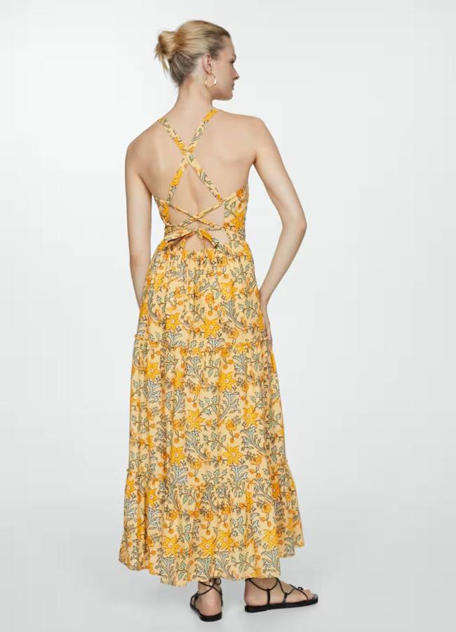 Vestido estampado amarillo de Mango por la espalda