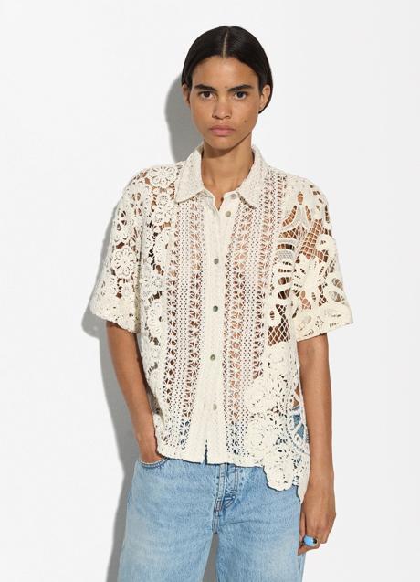 Camisa blanca de Parfois (39,99 euros)