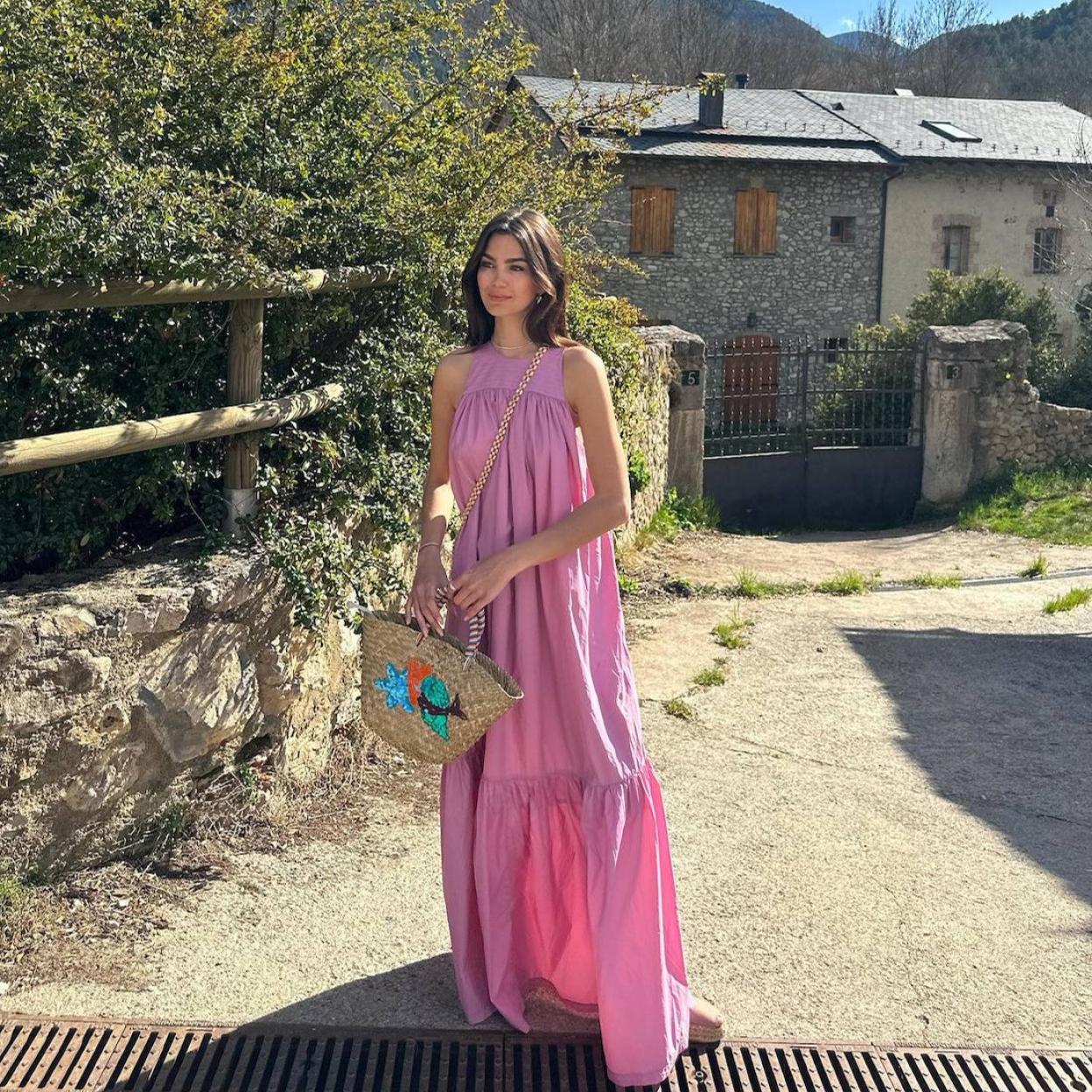 Influencer con vestido largo/@MARIA.CLAVET