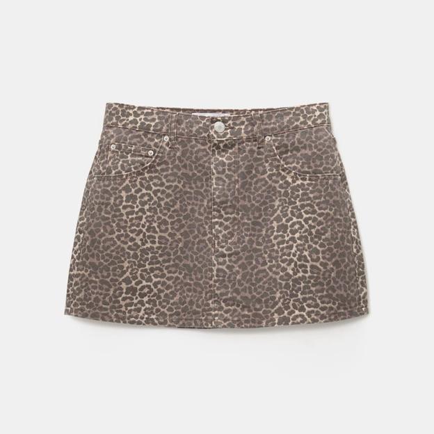 La falda de leopardo de Pull&Bear.