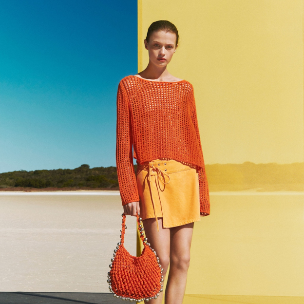 Lo nuevo de Mango con sabor a verano: vestidos de colores, sandalias especiales y bolsos vitamina