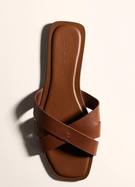 Sandalias planas de H&M (29,99 euros)