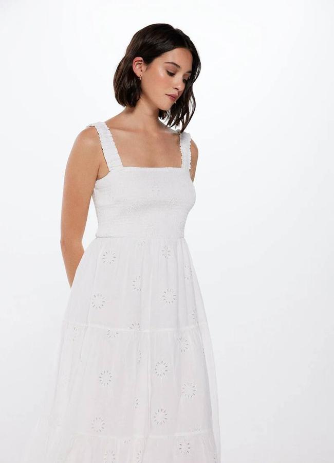 Vestido blanco con bordado inglés