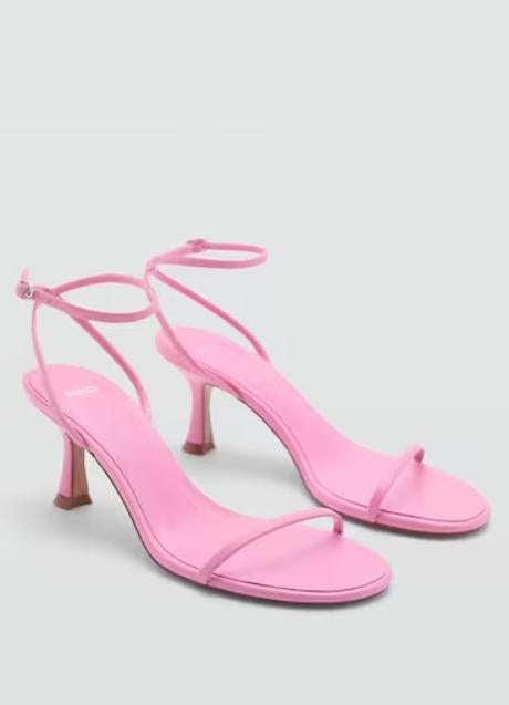 Sandalias rosas de Mango (29,99 euros)