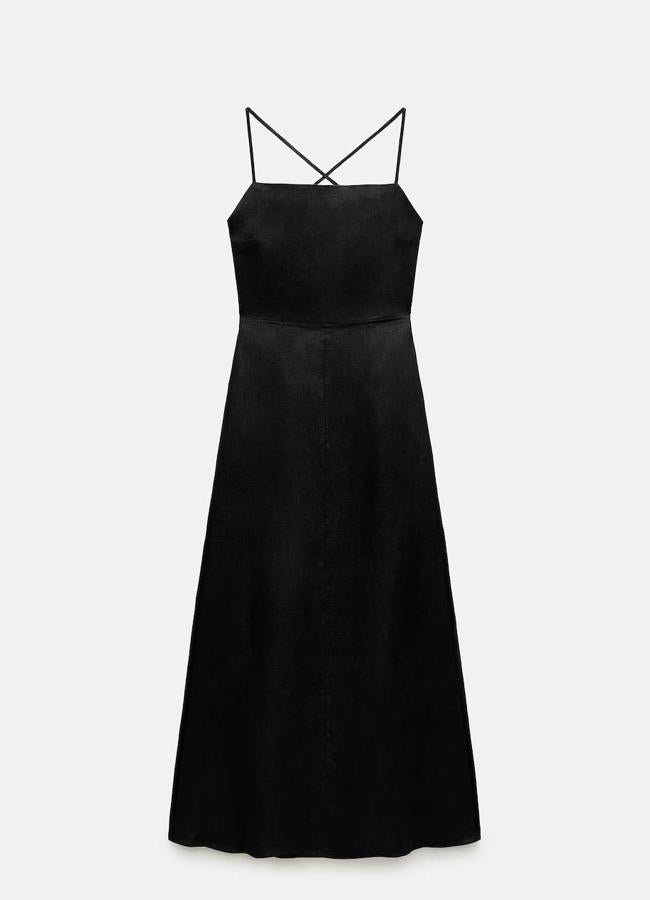 Vestido de lino negro rebajado, de Zara.