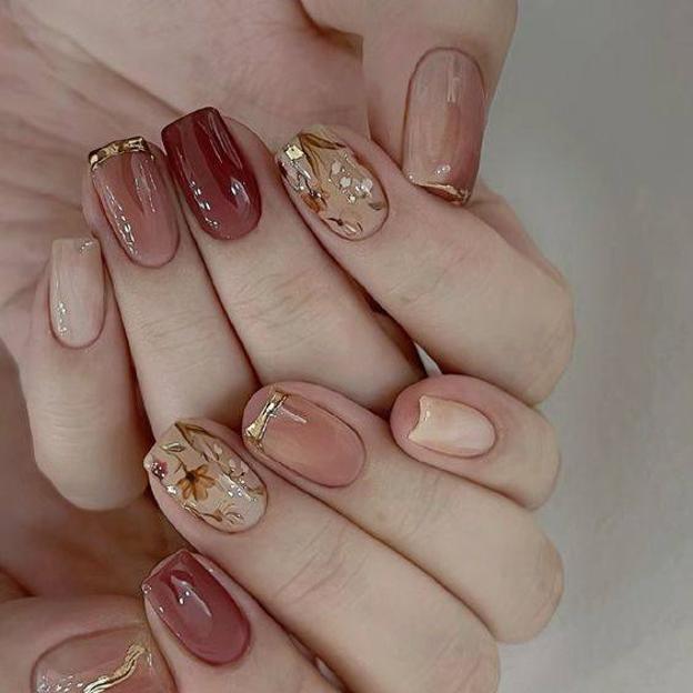 Manicura coreana con flores