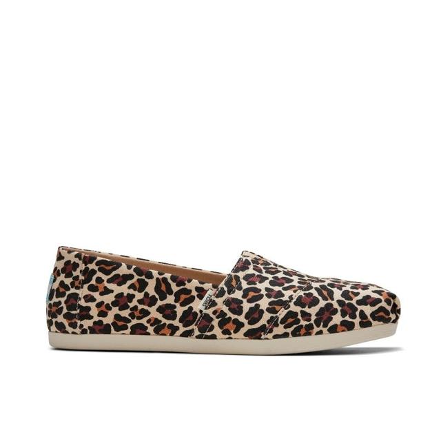 Alpargatas con estampado de leopardo de Toms.