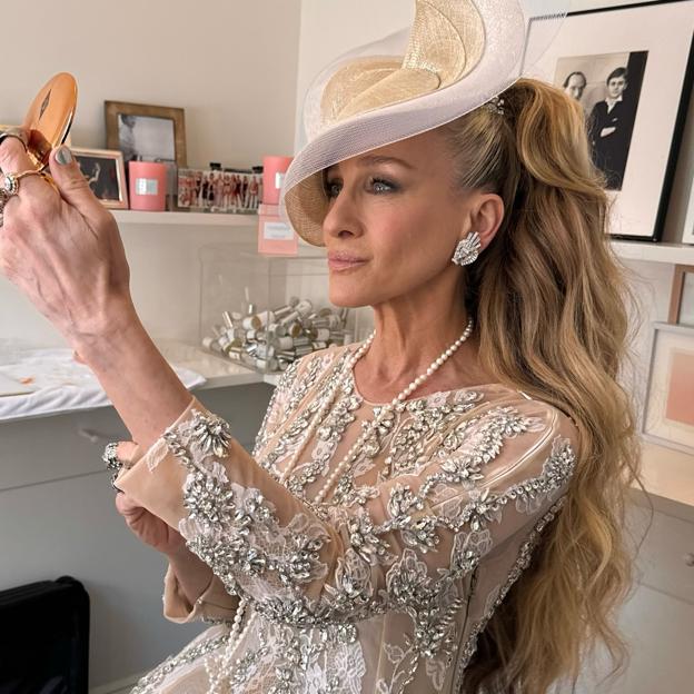 Este es el contorno de ojos con retinol que usa Sarah Jessica Parker para decir adiós a las patas de gallo