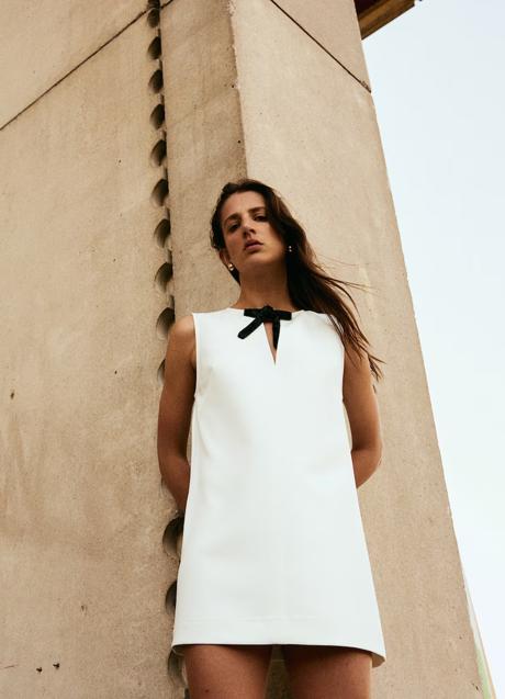 Vestido blanco de H&M (49,99 euros)