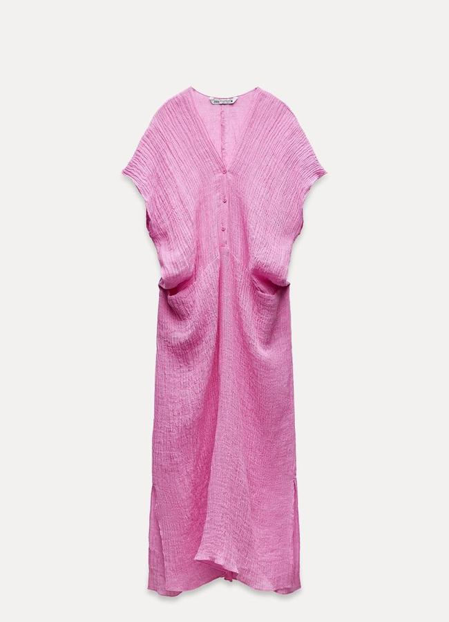 Caftán rosa de Zara, 59,95 euros.