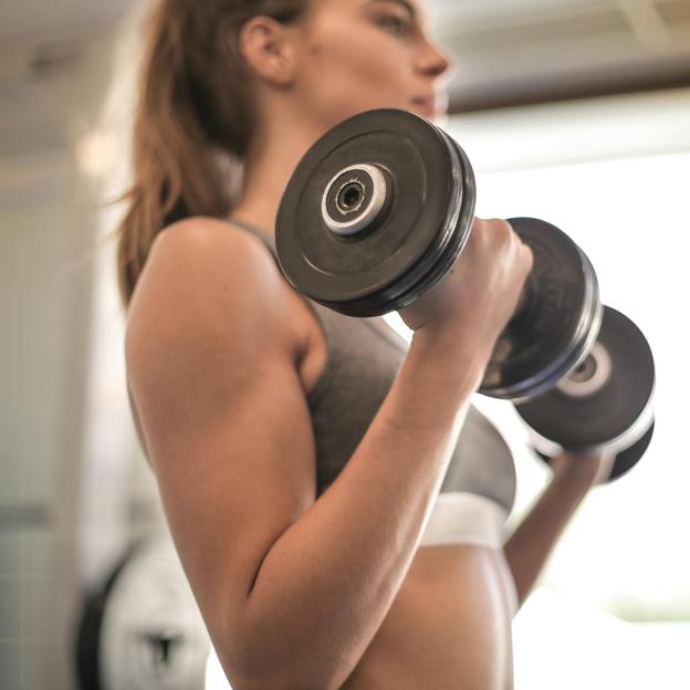 Las myo reps son una forma fácil de optimizar el tiempo en el gimnasio. 