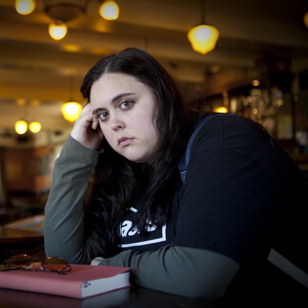 Sharon Rooney en una imagen de la serie britáqnica My Mad Fat Diary.