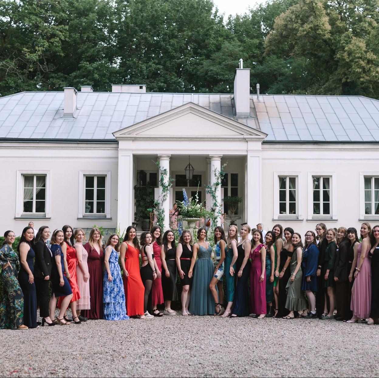 Las participantes de la Escuela de Verano de liderazgo femenino organizada por Huawei en Varsovia./huawei