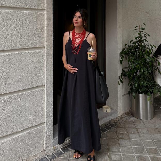 La influencer mery Turiel con el look de verano de moda.