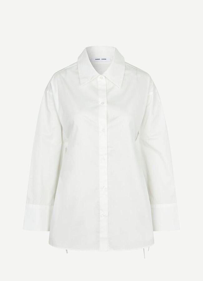 Camisa blanca de Samsoe Samsoe, 140 euros.