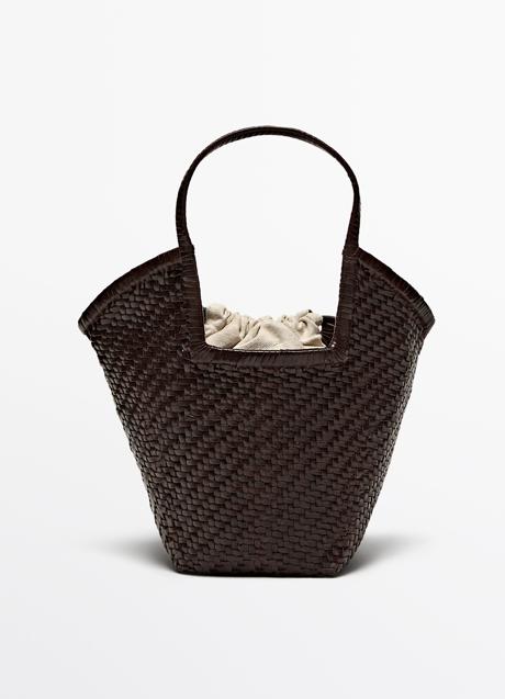 Bolso trenzado de Massimo Dutti (199 euros)