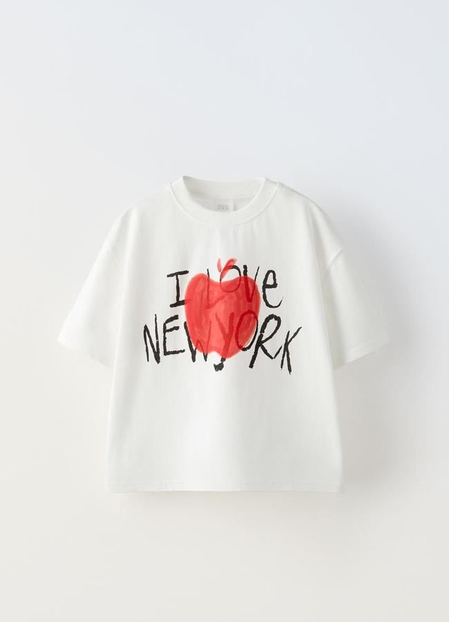 Camiseta con mensaje Nueva York de Zara Kids.