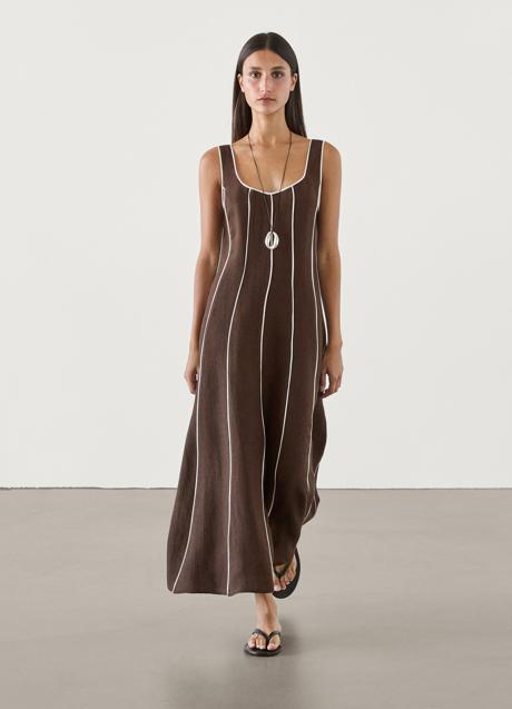 Vestido midi de Massimo Dutti (99,95 euros)