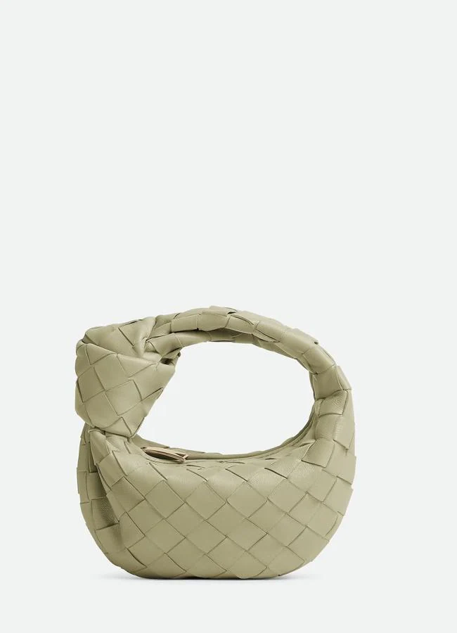 Bolso trenzado Dulce Jodie, de Bottega Veneta, 1.300 euros.