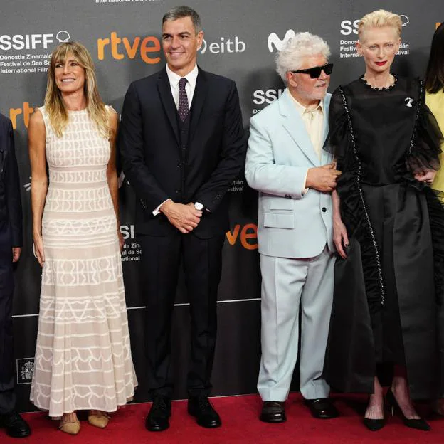 Begoña Gómez, Pedro Sánchez, Pedro Almodóvar y Tilda Swinton.