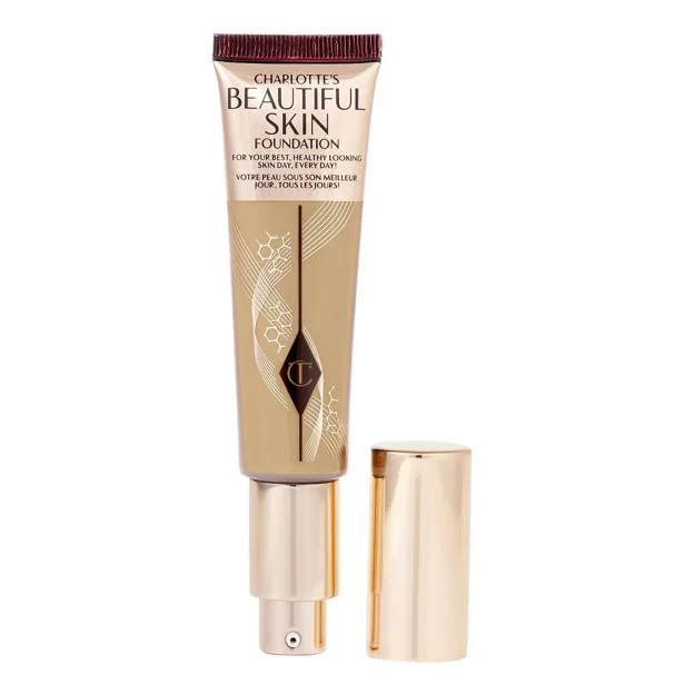 Charlotte's Beautiful Skin Foundation de Charlotte Tilbury. Precio: 49,99 euros