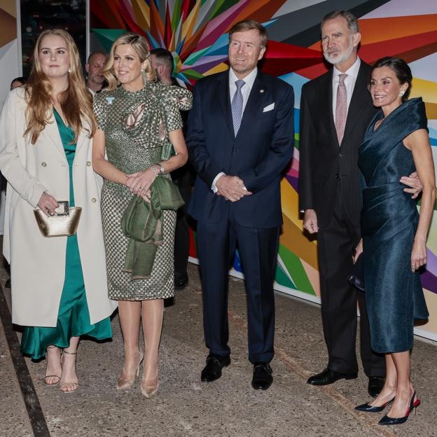 Amalia, Máxima, Guillermo, Felipe VI y Letizia durante la visita a Holanda. 